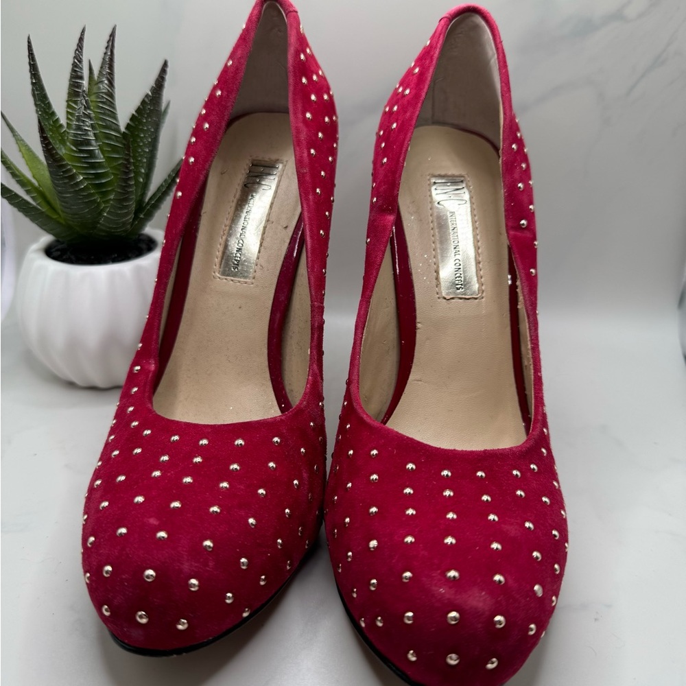 INC Red heels Perfect for the Holidays 5 1/2 - Picture 2 of 6
